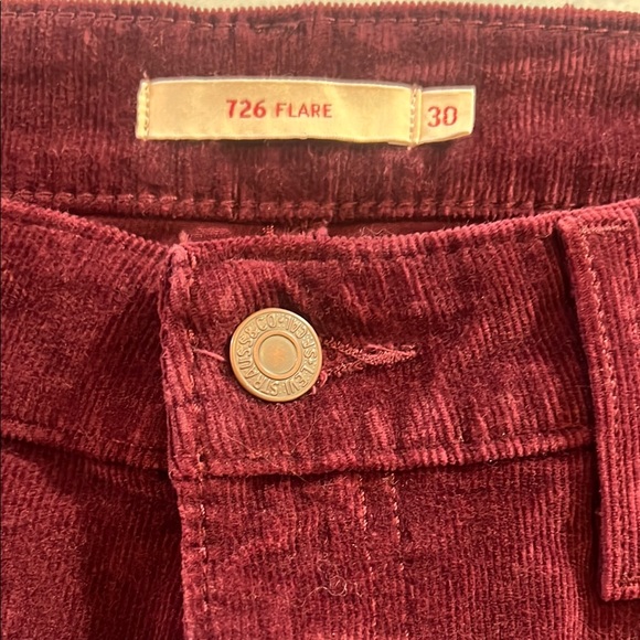 Levi’s 726 Burgundy Flare Corduroy Pants - Picture 1 of 6